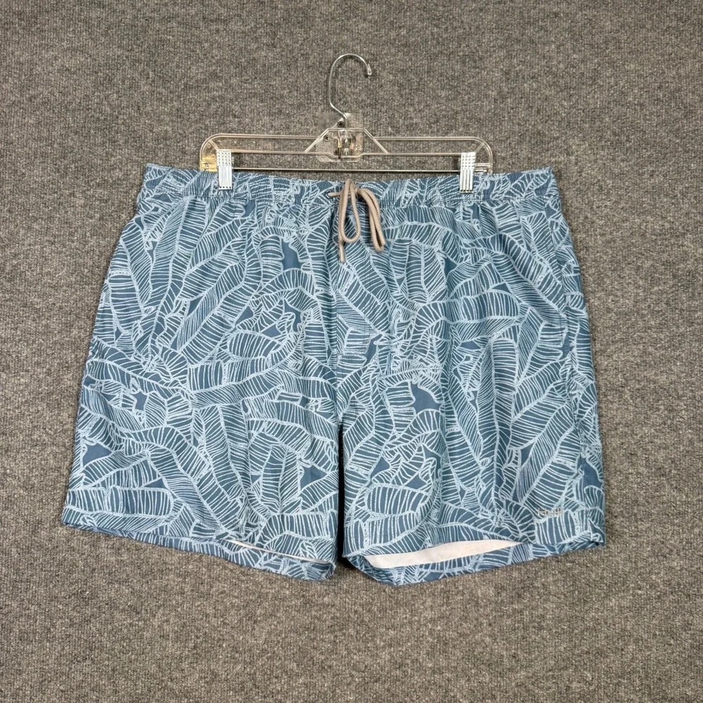 HUK Swim Trunks Mens XXL Blue White Print Stretch Board Shorts Surf Swim Fish